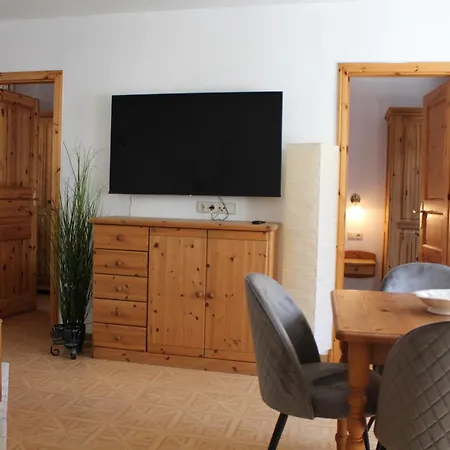 Weingut Loescher-erben Gaestehaus An Der Burg Апартаменты *