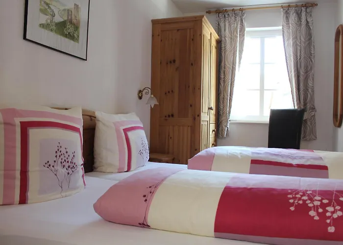 Daire Weingut Loescher-erben Gaestehaus An Der Burg Senheim