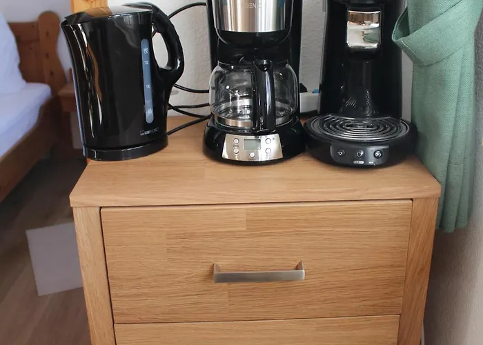 Weingut Loescher-erben Gaestehaus An Der Burg Daire *